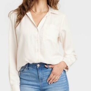 ❤️10/$40 new Knox rose shirt